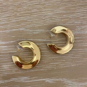 JCREW NWOT Elegant Gold Hoop Earrings